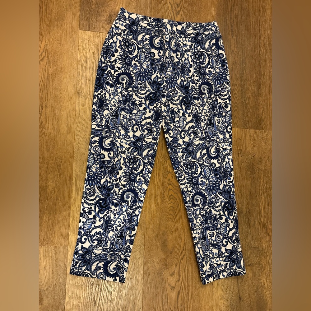 Isaac Mizrahi Live! Pants Women’s Size 8 Blue Floral Flexible Slim Pull-On Ankle
